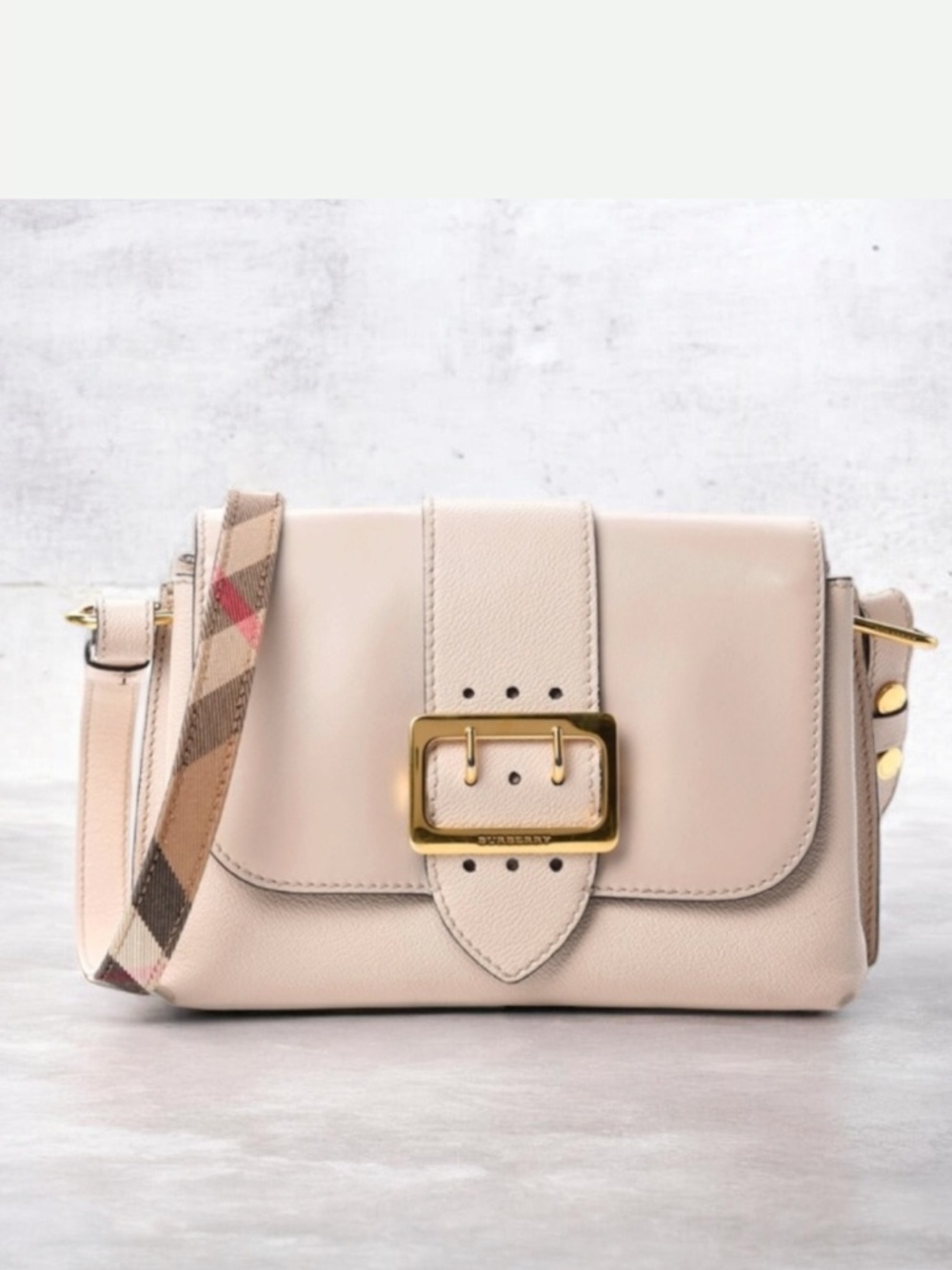 Burberry • Grain Calfskin Small Medley Crossbody • Limestone